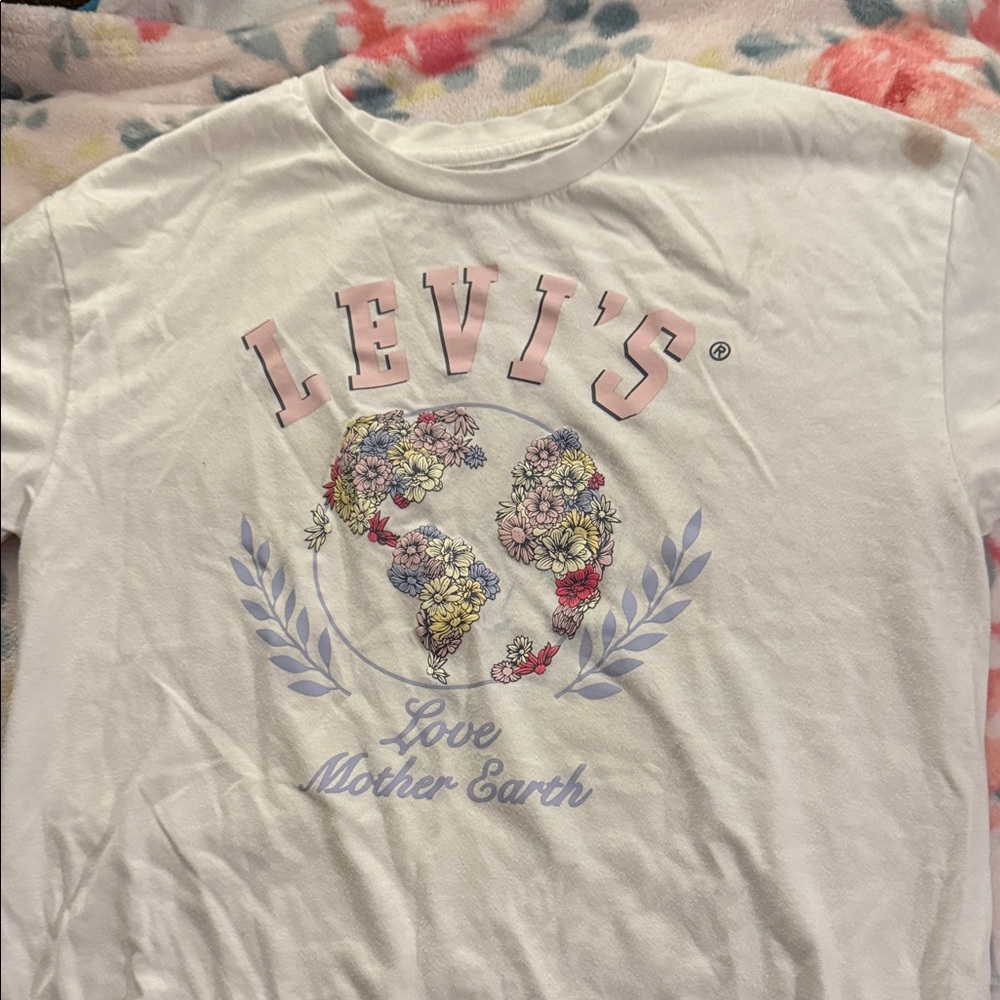 Levi's White Floral Globe 'Love Mother Earth' Tee